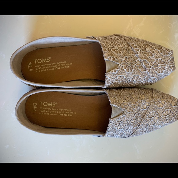 Shoes - Toms Flats